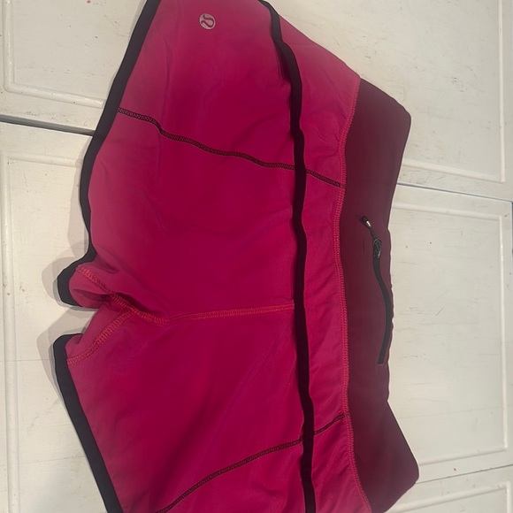 Lululemon Athletica Pink Speed Up Shorts - Picture 2 of 4
